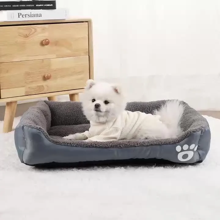 Cozy Pet Bed for Cats and Small Dogs