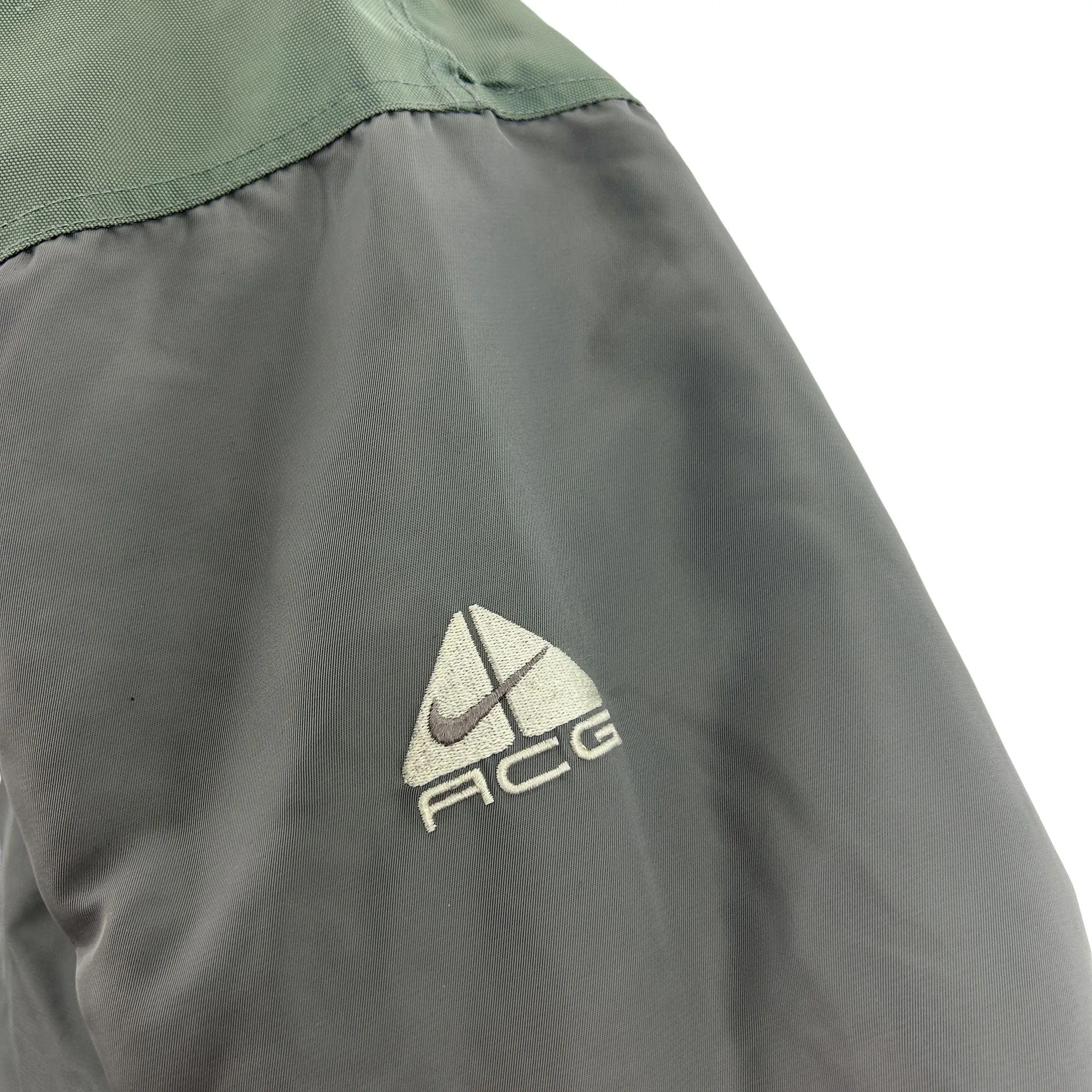 Vintage Nike ACG Pocket Jacket Size XL